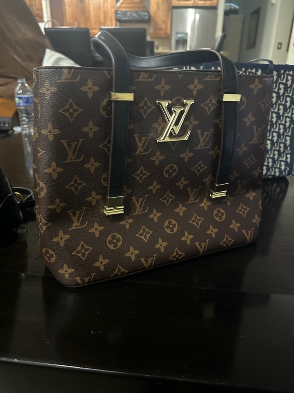 ‼️WOW‼️LV Luxury Monogram Canvas Tote with Black Trim and Gold Accent - Picture 5 of 9